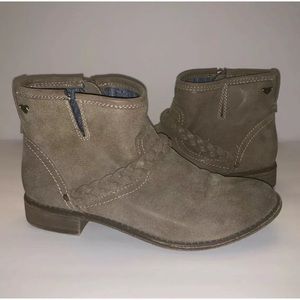 Women’s size 9 Roxy Booties